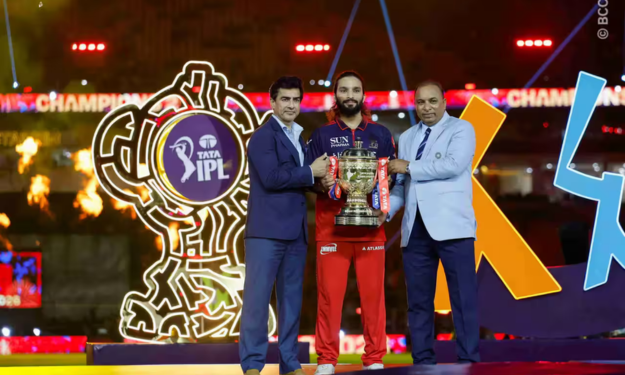 Rajat Patidar Receiving IPL 2026 TROPHY
