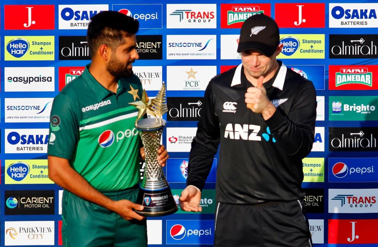 न्यूजीलैंड टीम पाकिस्तान से 'सुरक्षित' पहुंची दुबई, क्वारंटीन हुए सभी खिलाड़ी और स्टाफ