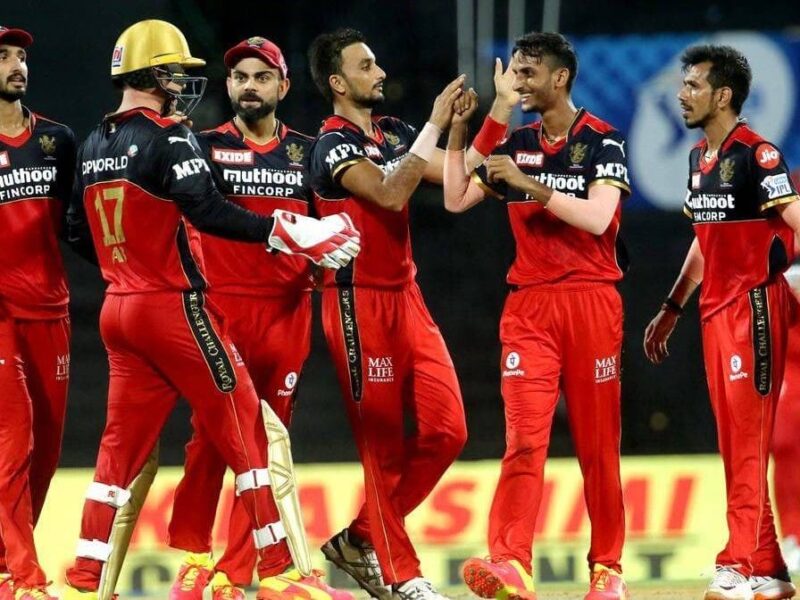 RCB has been able to retain these 4 players - Aakash