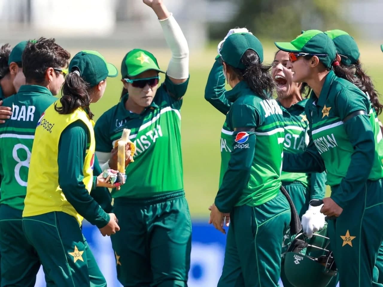 South Africa women beat pakistan Team by 6 Runs