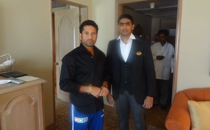 Sachin Tendulkar with Taj Hotel Waiter