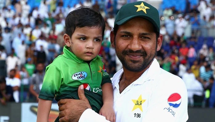 Sarfaraz Ahmed With his Son