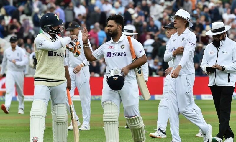Team india score 400 runs in first innings after loses 5 wickets