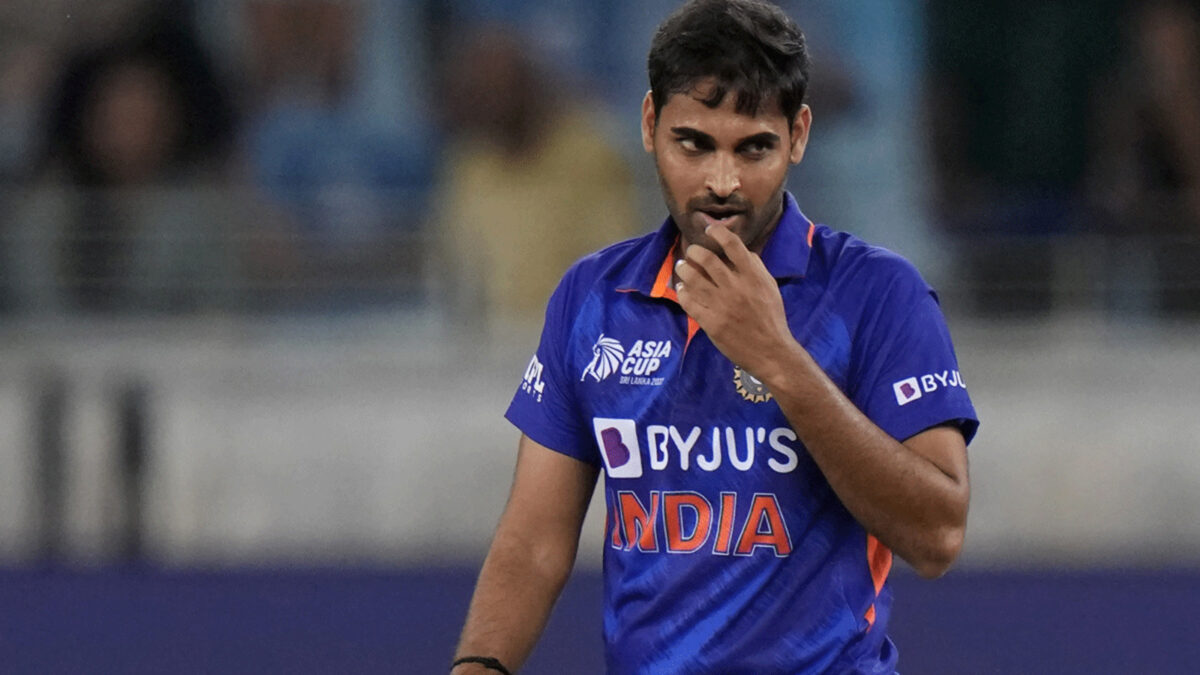 Bhuvneshwar Kumar के क्रिकेट करियर पर ग्रहण बने यह 4 घातक गेंदबाज़, जल्द ही ले सकते सकते हैं टीम में उनकी जगह
