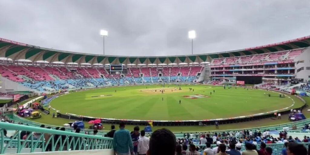 IND VS ENG मैच में बारिश डालेगी खलल, सिर्फ इतने ही ओवर का होगा मैच! जानिए लखनऊ के मौसम और पिच का हाल