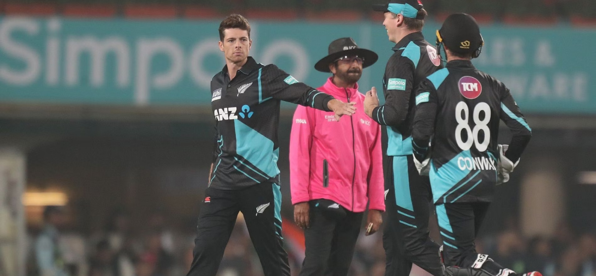 ENG vs NZ: फिन एलन और ग्लेन फिलिप्स की तूफानी बल्लेबाज़ी के आगे औंधे मुँह गिरी इंग्लैंड, न्यूज़ीलैंड ने तीसरी टी-20 में दर्ज की बड़ी जीत