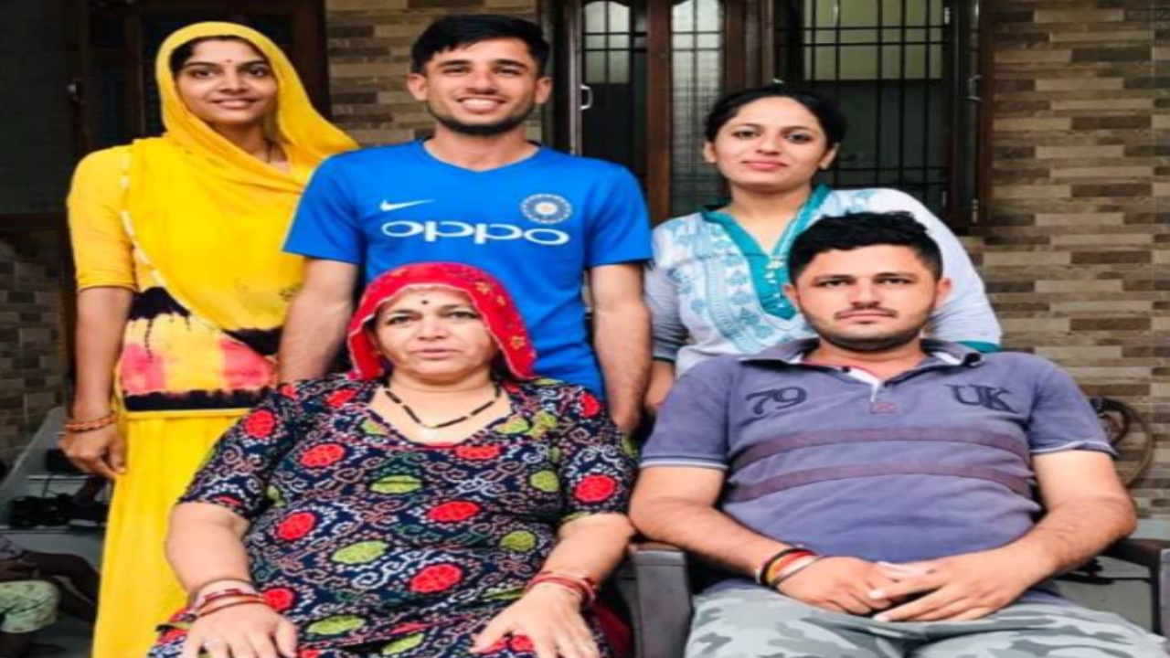 Ravi Bishnoi Family