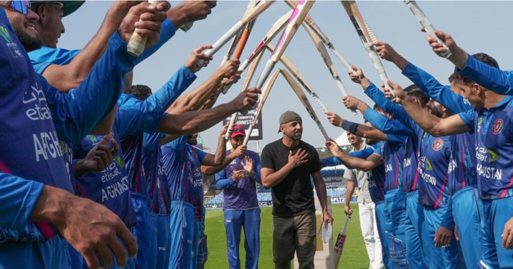 IND vs ENG: धर्मशाला टेस्ट के बीच आई एक और बुरी खबर, 35 साल के दिग्गज बल्लेबाज ने अचानक किया संन्यास का ऐलान