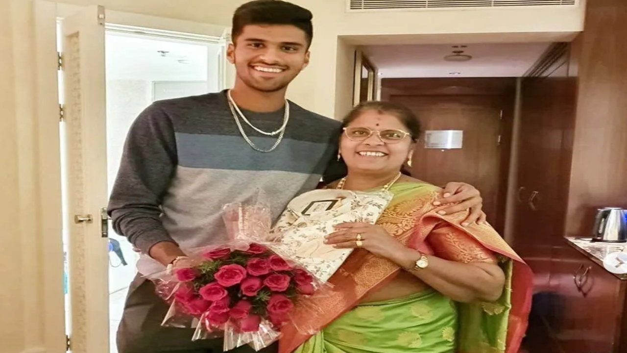 Washington Sundar's Mother